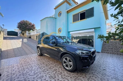 Moradia T3 para Venda em Albufeira e Olhos de Água