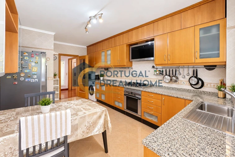 Moradia T3 para Venda em Albufeira e Olhos de Água Foto 9