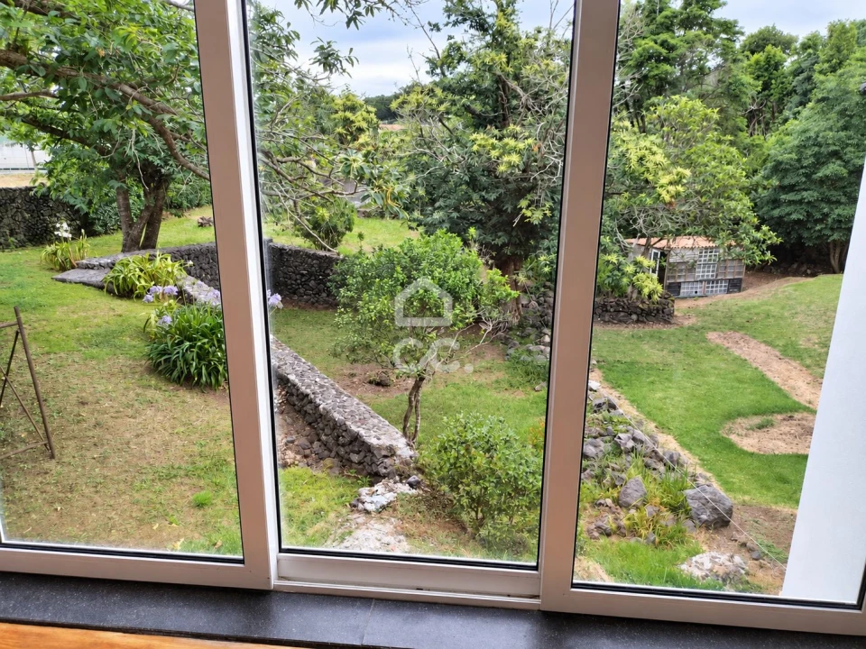 Moradia T4 para Venda em São Mateus da Calheta Foto 17