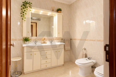 Apartamento T4 para Venda em Santa Marinha e São Pedro da Afurada