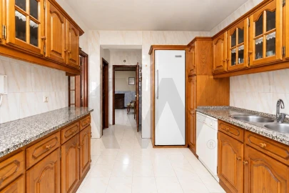 Apartamento T4 para Venda em Santa Marinha e São Pedro da Afurada