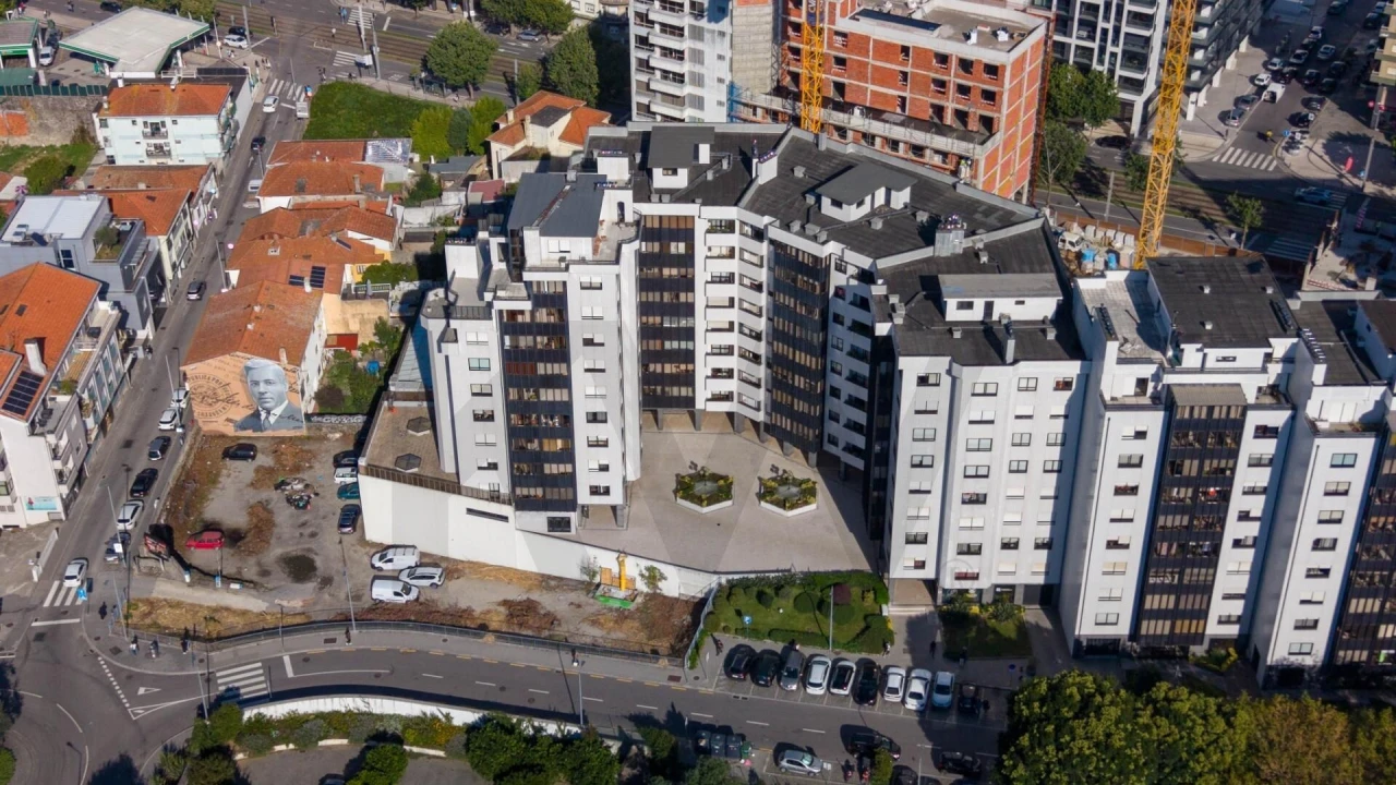 Apartamento T4 para Venda em Santa Marinha e São Pedro da Afurada Foto 3