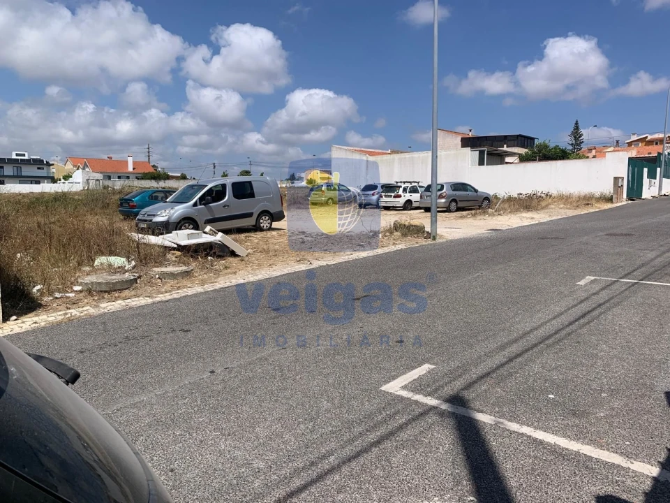 Terreno para Venda em São Domingos de Rana Foto 1