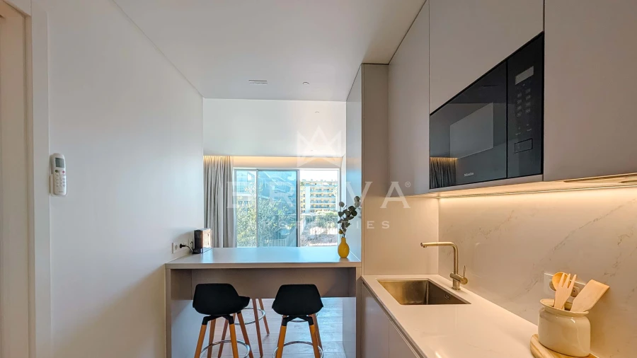 Apartamento T1 para Venda em Quarteira Foto 9