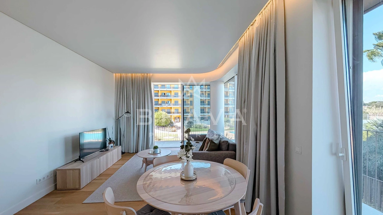 Apartamento T1 para Venda em Quarteira Foto 6