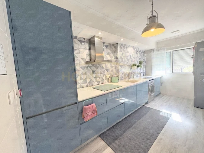 Apartamento T2 para Arrendamento em Alvalade Foto 18