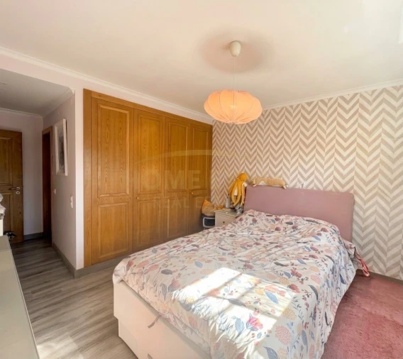 Apartamento T2 para Arrendamento em Alvalade Foto 24