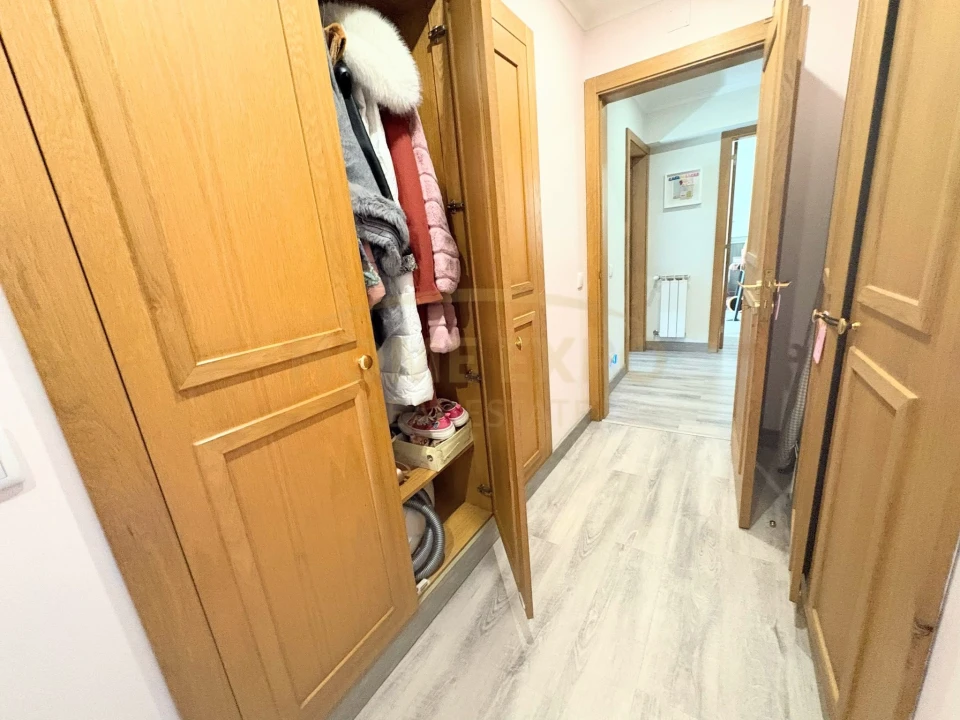 Apartamento T2 para Arrendamento em Alvalade Foto 20