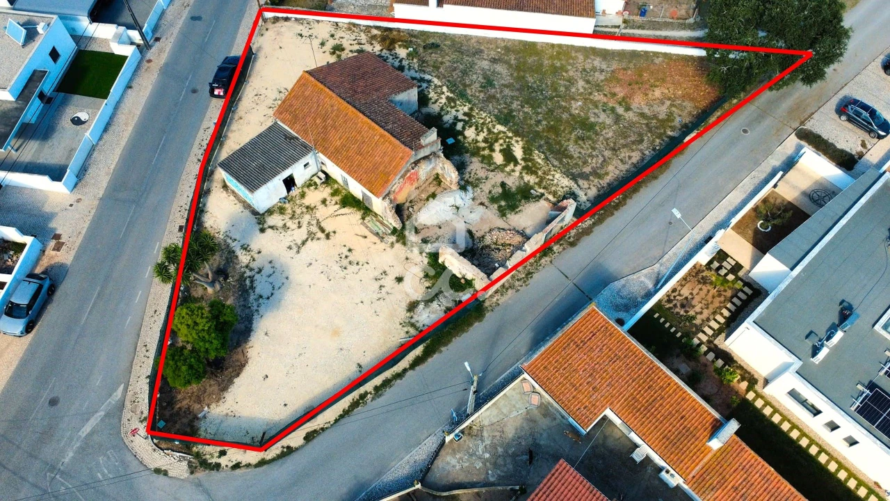 Terreno para Venda em Foz do Arelho Foto 1