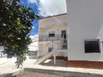 Moradia T4 para Venda em Coruche, Fajarda e Erra