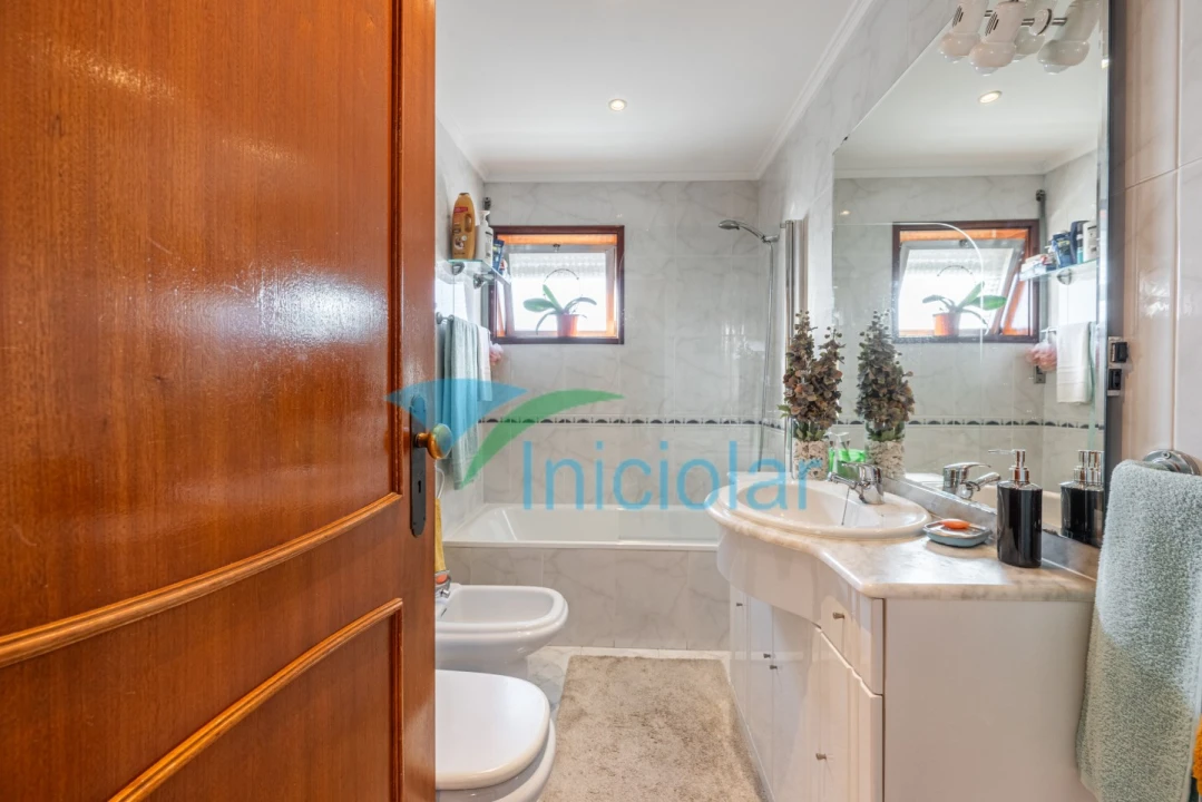 Apartamento T3 para Venda em Cidade da Maia Foto 15