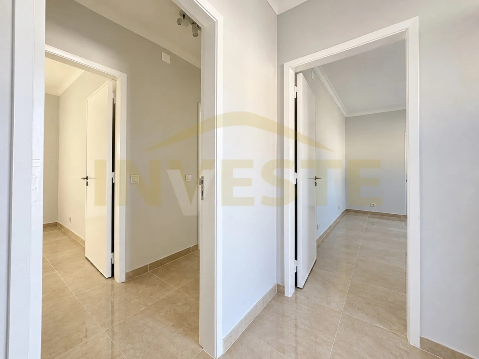 Apartamento T2 para Arrendamento em Alcabideche Foto 8