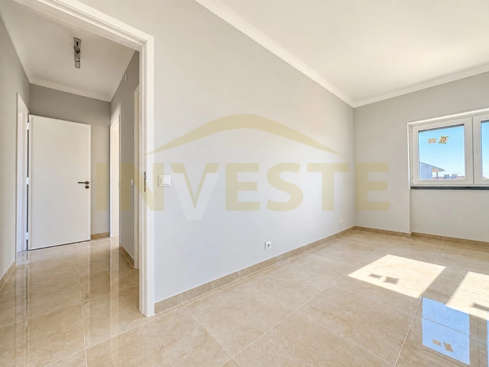 Apartamento T2 para Arrendamento em Alcabideche Foto 12
