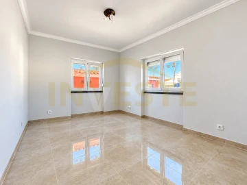 Apartamento T2 para Arrendamento em Alcabideche