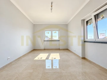Apartamento T2 para Arrendamento em Alcabideche