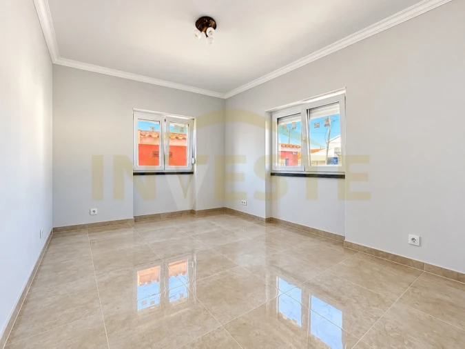 Apartamento T2 para Arrendamento em Alcabideche Foto 9