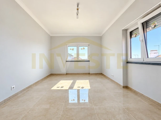 Apartamento T2 para Arrendamento em Alcabideche Foto 11