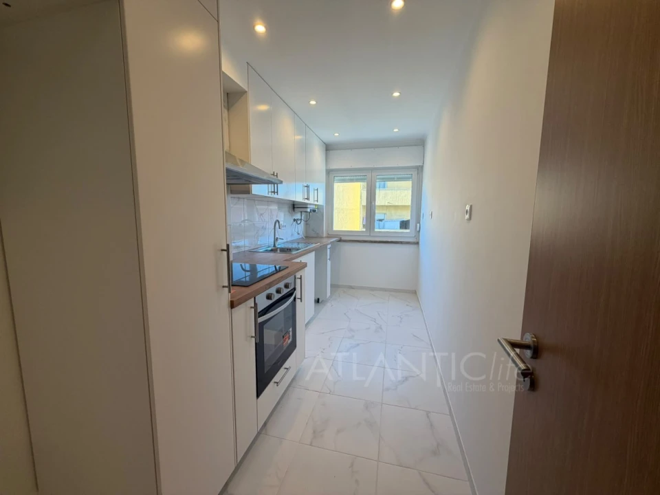 Apartamento T2 para Venda em Agualva e Mira-Sintra Foto 2