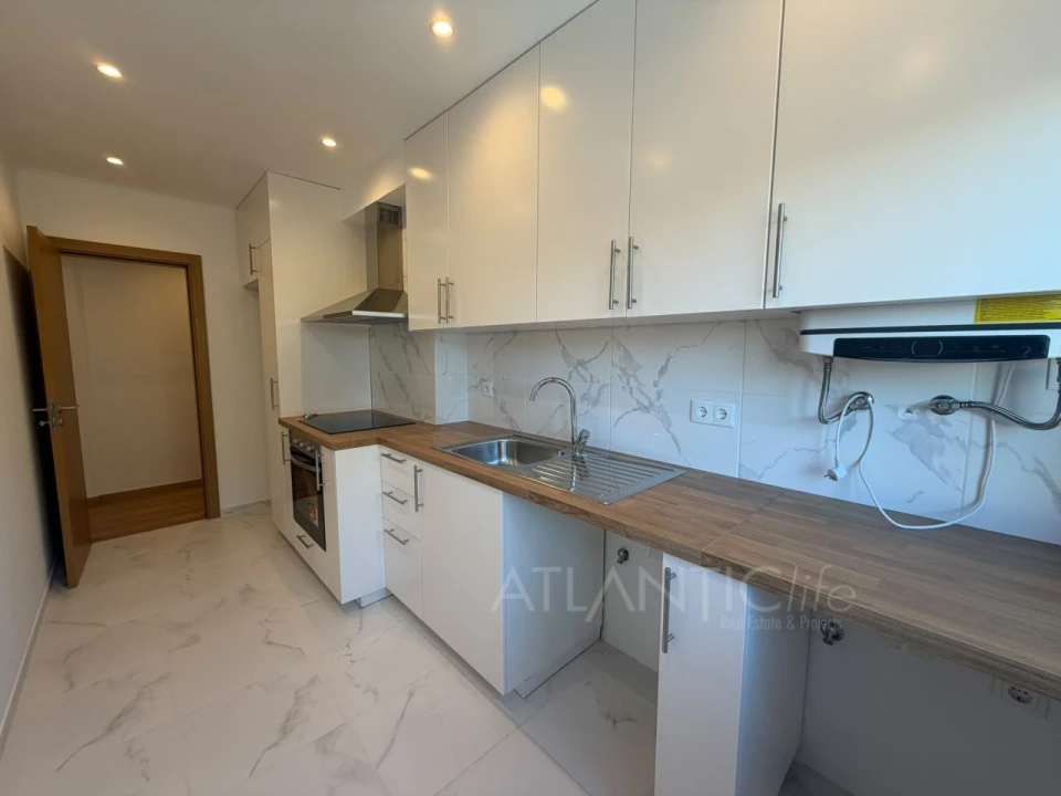 Apartamento T2 para Venda em Agualva e Mira-Sintra Foto 1