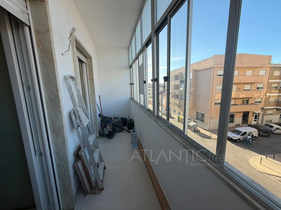 Apartamento T2 para Venda em Agualva e Mira-Sintra Foto 7