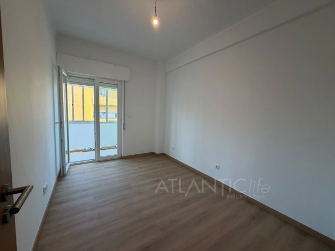 Apartamento T2 para Venda em Agualva e Mira-Sintra Foto 6