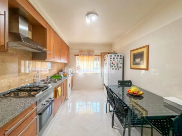 Apartamento T2 para Venda em Abrantes (São Vicente e São João) e Alferrarede