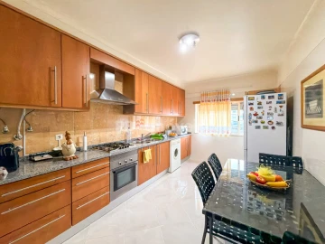 Apartamento T2 para Venda em Abrantes (São Vicente e São João) e Alferrarede