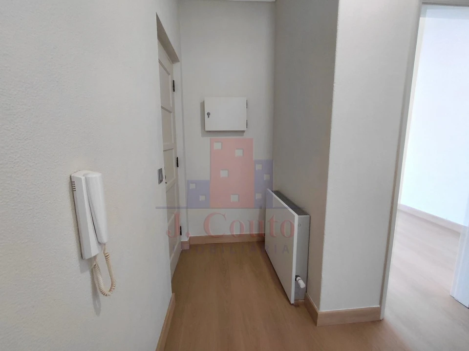 Apartamento T3 para Arrendamento em Nossa Senhora do Pópulo, Coto e São Gregório Foto 5