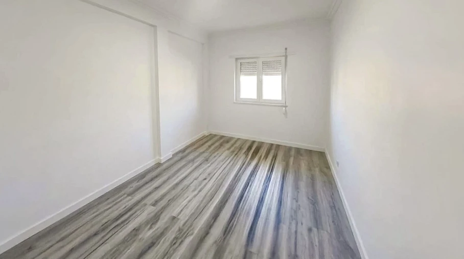 Apartamento T3 para Venda em Quinta do Conde Foto 4