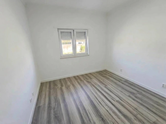 Apartamento T3 para Venda em Quinta do Conde Foto 13