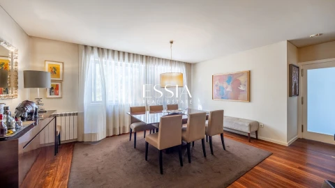 Apartamento T4 para Venda em Matosinhos e Leça da Palmeira
