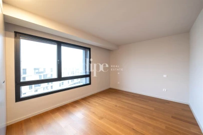 Apartamento T2 para Arrendamento em Urgezes