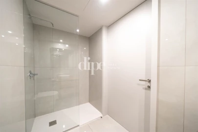 Apartamento T2 para Arrendamento em Urgezes