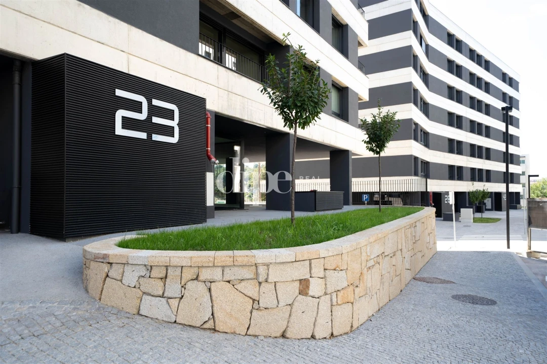 Apartamento T2 para Arrendamento em Urgezes Foto 4