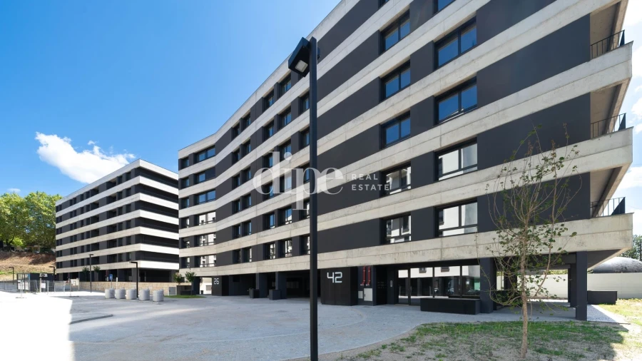 Apartamento T2 para Arrendamento em Urgezes