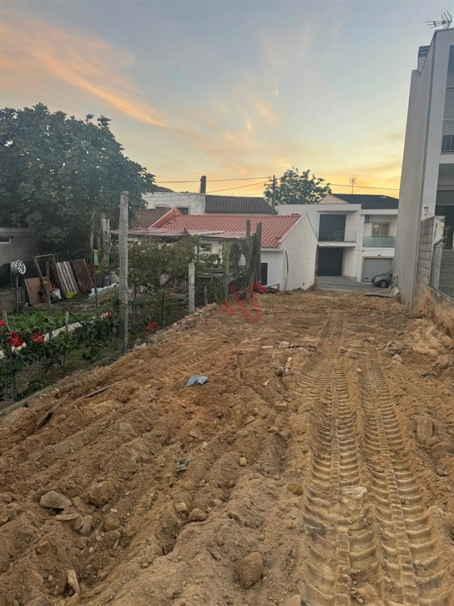 Terreno para Venda em Real, Dume e Semelhe Foto 2