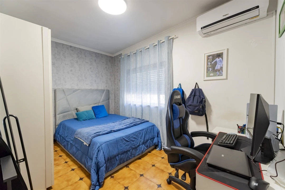 Moradia T2 para Venda em Abragão Foto 8