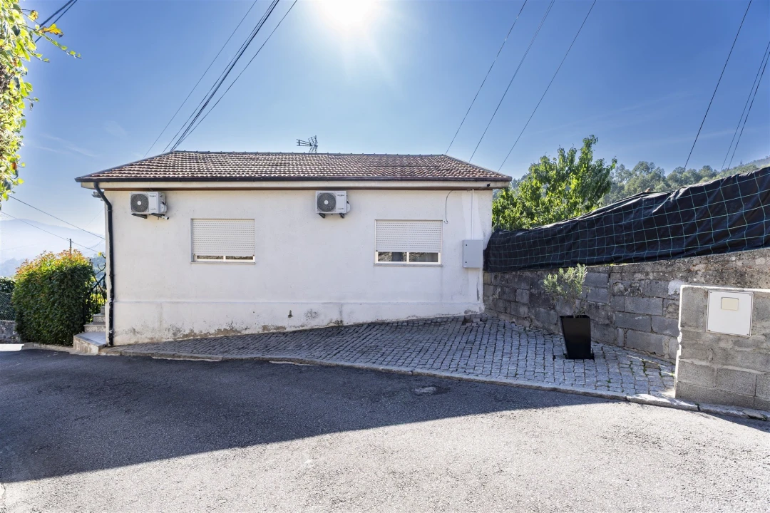 Moradia T2 para Venda em Abragão Foto 23