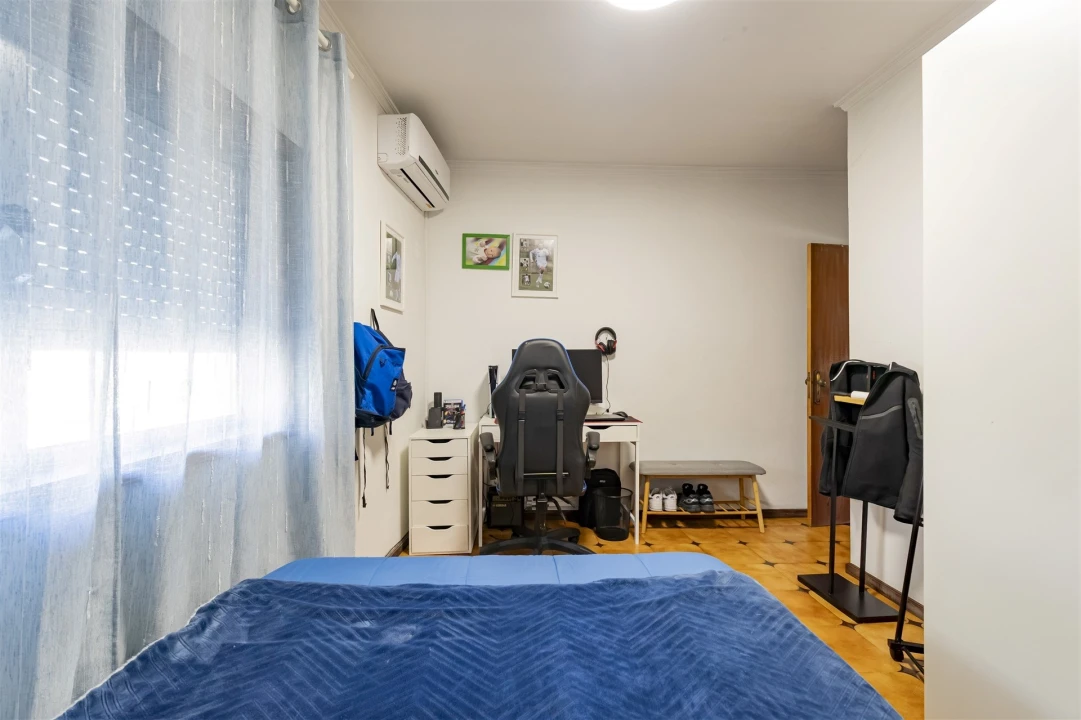 Moradia T2 para Venda em Abragão Foto 10