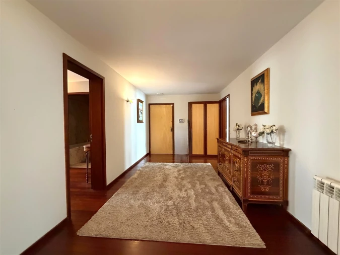 Apartamento T5 para Venda em Aldoar, Foz do Douro e Nevogilde Foto 3