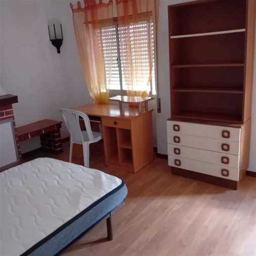 Quarto para Arrendamento em Sé Nova, Santa Cruz, Almedina e São Bartolomeu Foto 11