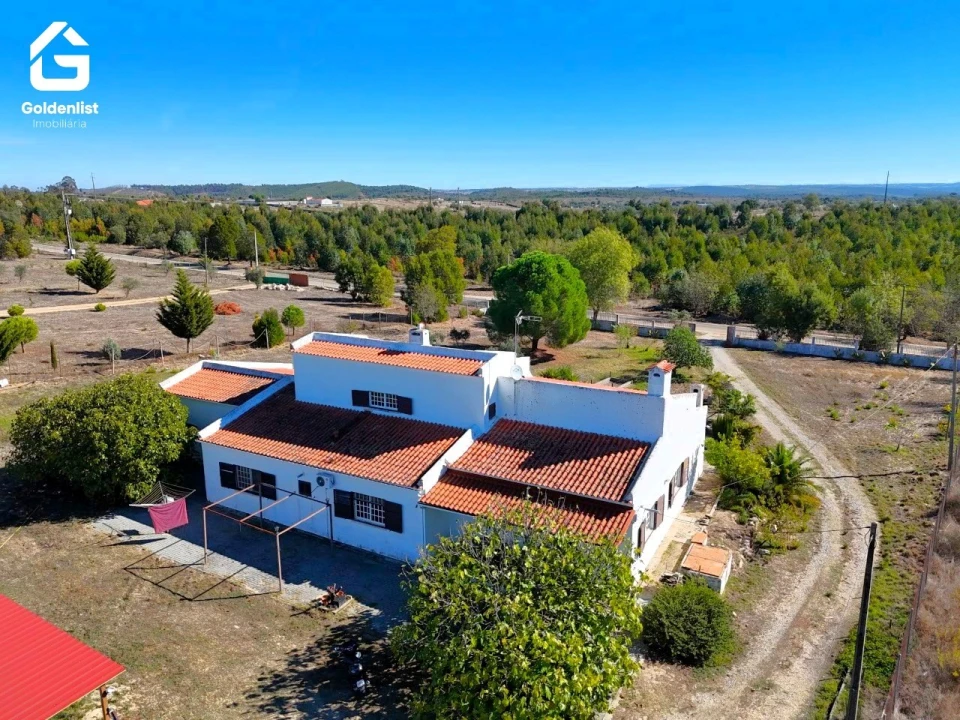 Moradia T5 para Venda em Espírito Santo, Nossa Senhora da Graça e São Simão Foto 4