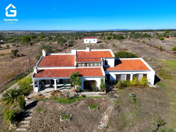 Moradia T5 para Venda em Espírito Santo, Nossa Senhora da Graça e São Simão Foto 2