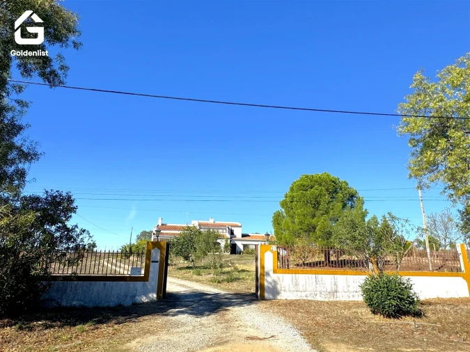 Moradia T5 para Venda em Espírito Santo, Nossa Senhora da Graça e São Simão Foto 7