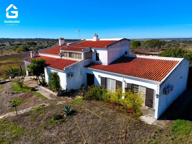 Moradia T5 para Venda em Espírito Santo, Nossa Senhora da Graça e São Simão Foto 34
