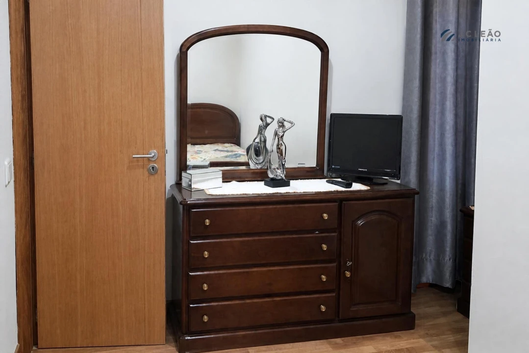 Apartamento T1 para Venda em Paço de Sousa Foto 11