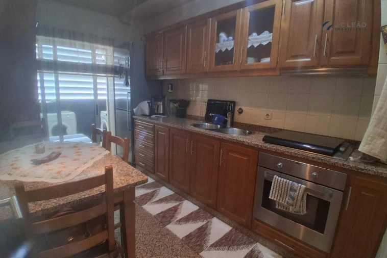Apartamento T1 para Venda em Paço de Sousa Foto 7