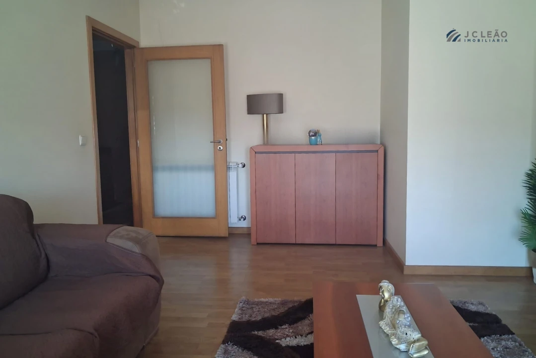 Apartamento T1 para Venda em Paço de Sousa Foto 3