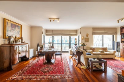 Apartamento T4 para Venda em Aldoar, Foz do Douro e Nevogilde