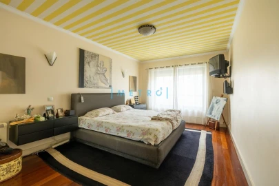 Apartamento T4 para Venda em Aldoar, Foz do Douro e Nevogilde